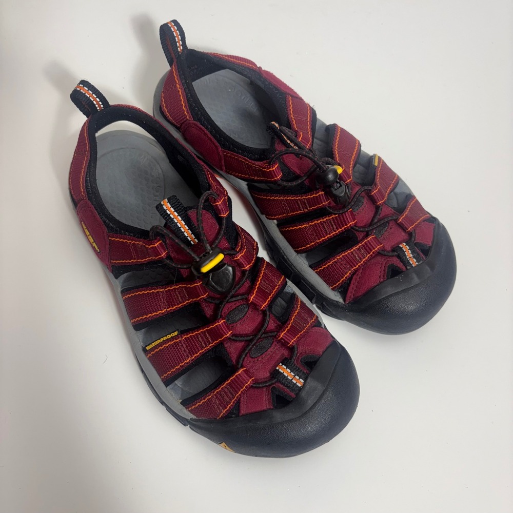Keen Newport H2 Womens 6.5 Waterproof Hiking Sandals Burgundy Orange XT 0805